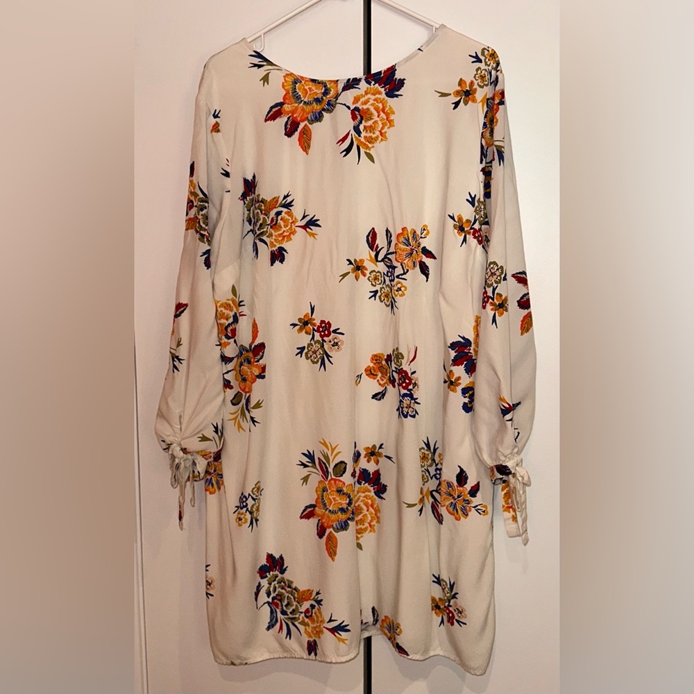 Old Navy Tie-Sleeve Floral Shift Dress. Size XXL